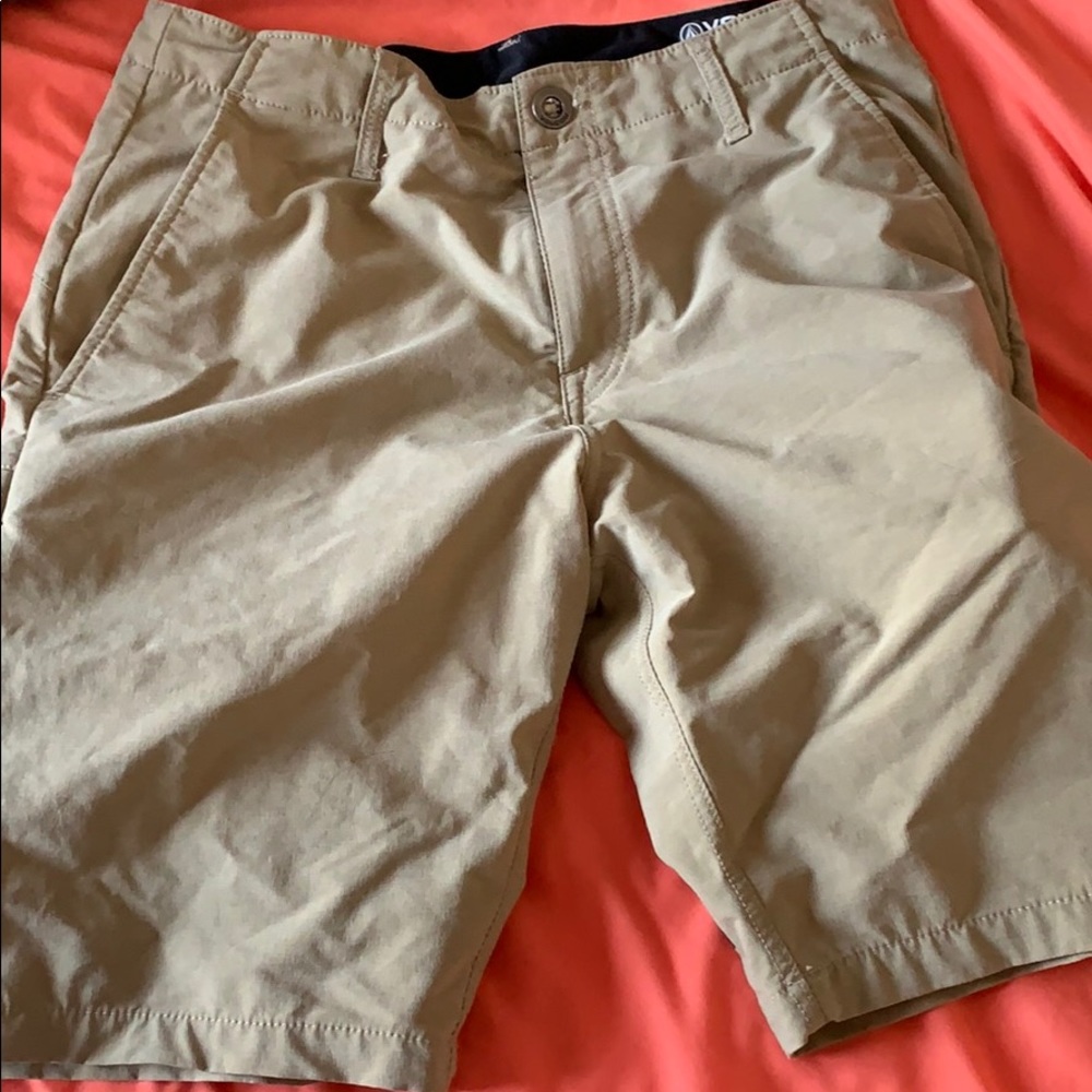 Brand new Volcom surf and turf khaki shorts